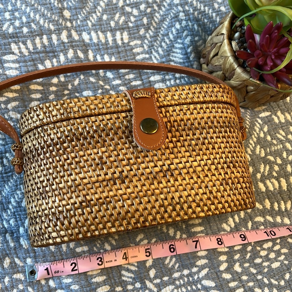 Woven Tan Crossbody Bag - Picture 4 of 5